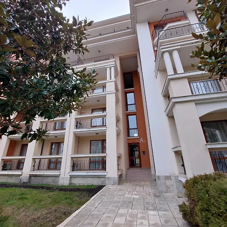 Noks Prestige Aparthotel, * Szveti Vlasz